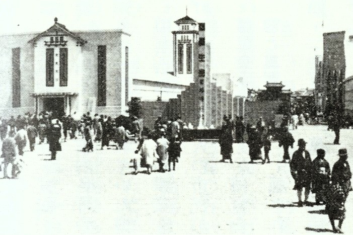 1936年3月25日から5月13日までの50日間、第二号埋立地内（千歳町）の５万坪の土地で行われた国産振興四日市大博覧会会場内の様子